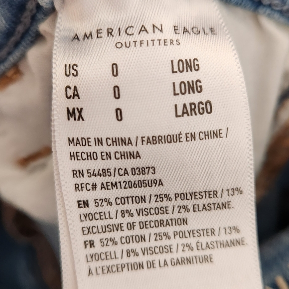 American Eagle Distressed Jeans - Picture 3 of 4
